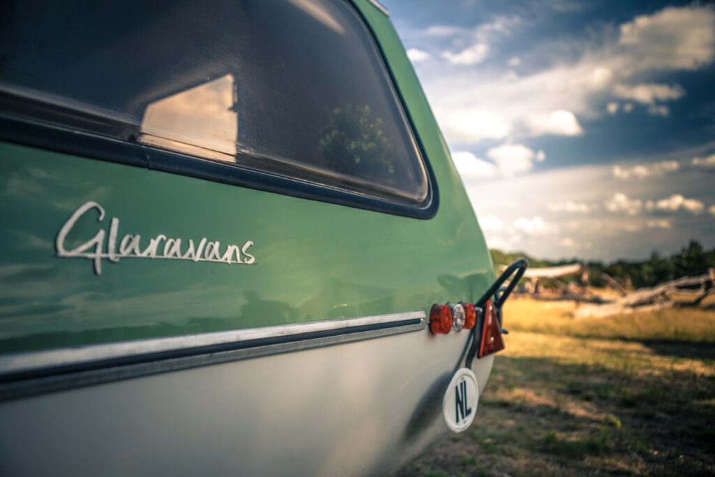 Campooz Wohnwagen Sonnensegel aufbauen - Campooz Caravanning